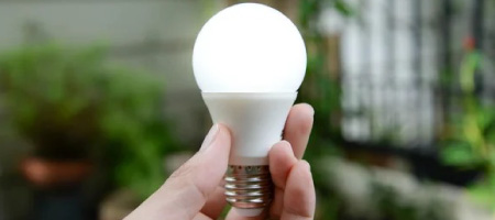 電気工事LEDライト